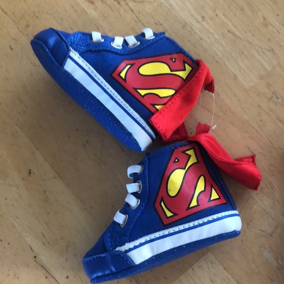 Superman Newborn Booties. Superman Logo w/Cape Detail. Soft Sole. SZ 0-6 Months. - Picture 6 of 10